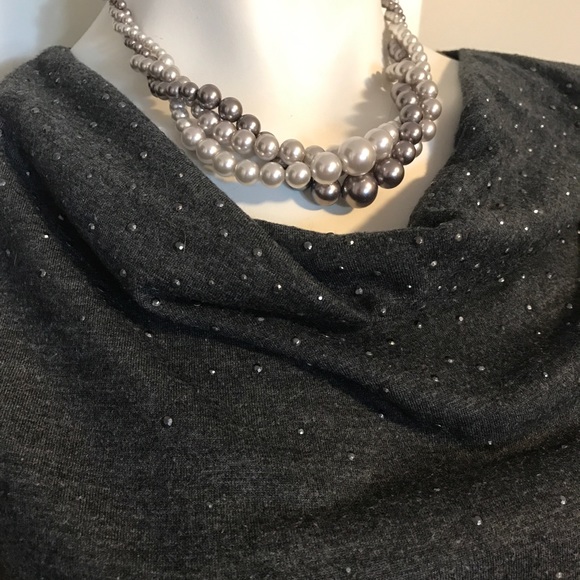 Studio grey shirt with sparkle - Picture 2 of 6